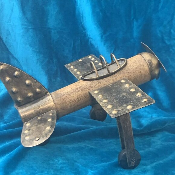 Unique model airplane - Handmade - Wheels and propeller work - Wood and metal - Picture 7 of 7